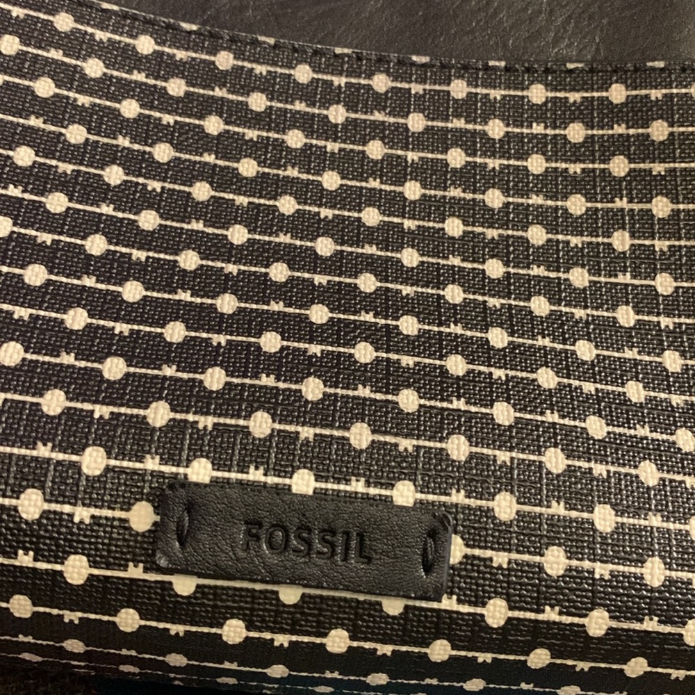 Fossil Crossbody And Matching Wallet - image 3